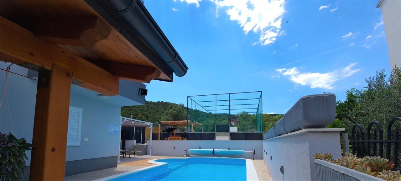 Villa Freya - Vacation House Слатине Экстерьер фото