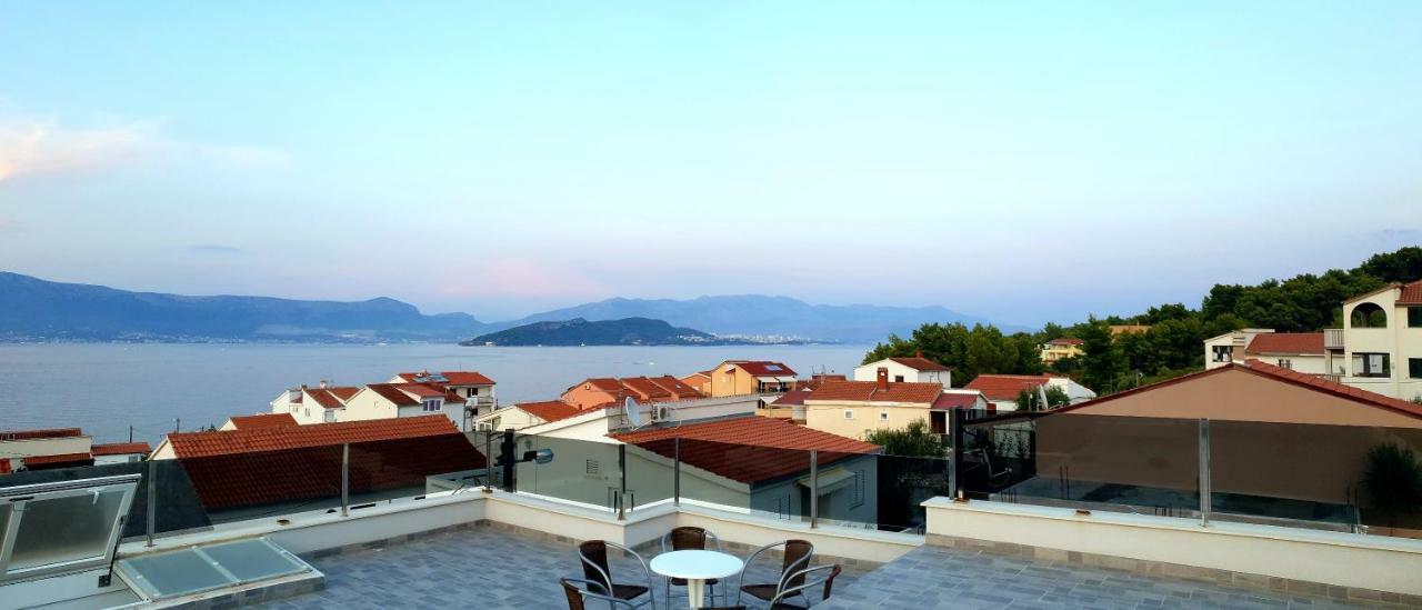Villa Freya - Vacation House Слатине Экстерьер фото