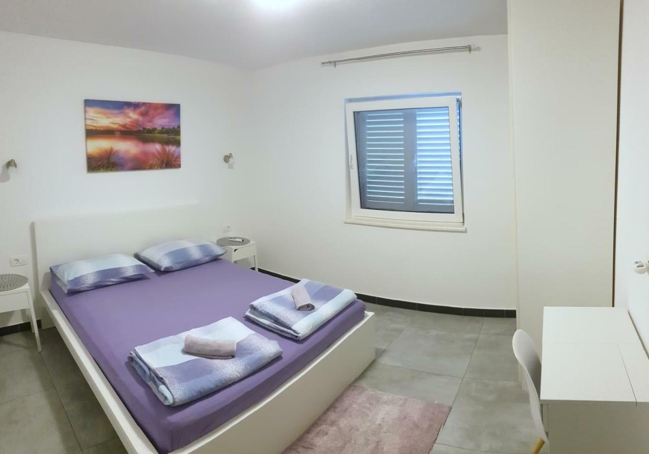 Villa Freya - Vacation House Слатине Экстерьер фото
