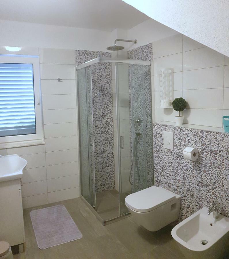 Villa Freya - Vacation House Слатине Экстерьер фото